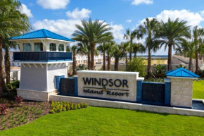 9 Bed Theatre Rm Stunner in Windsor Island